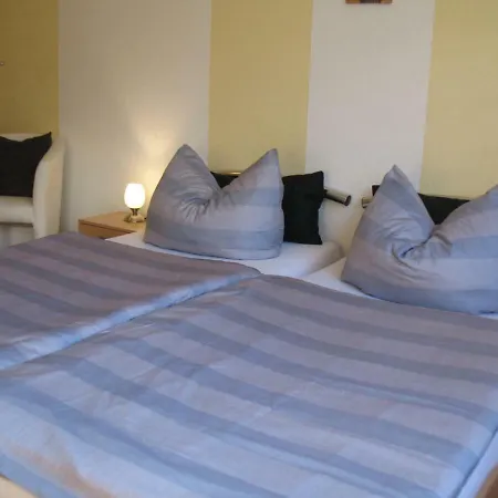 Gäste-&ferienwohnung Schumann Apartment *