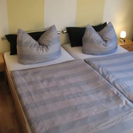 Gäste-&ferienwohnung Schumann *